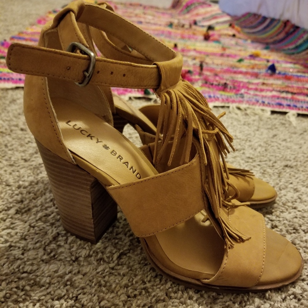 Heels - Picture 2 of 3